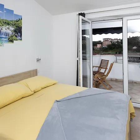 公寓 Mia - Two Bedroom With Balcony
