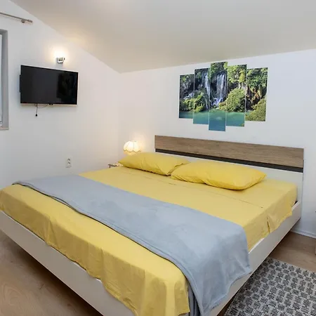 Mia - Two Bedroom With Balcony 公寓